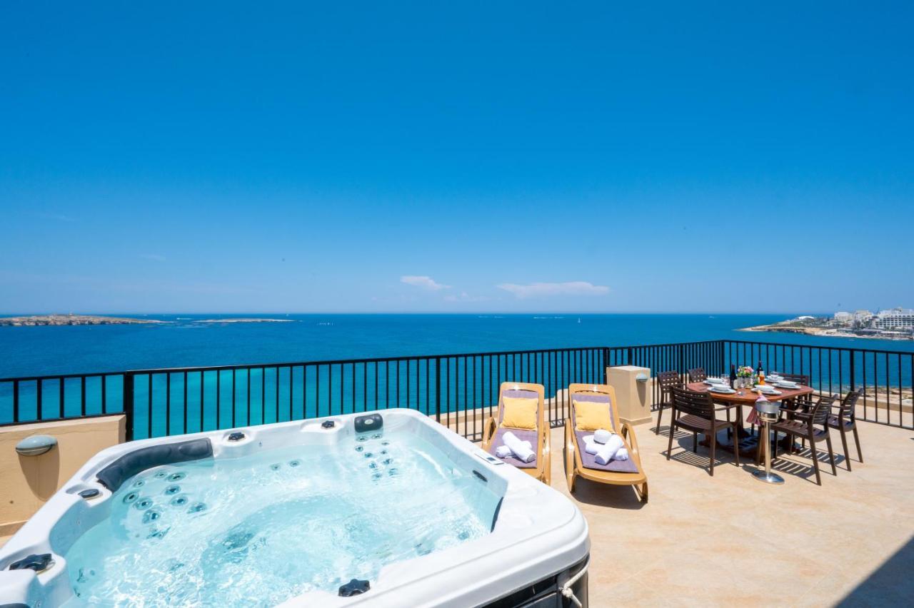 Islet Promenade Seafront Penthouse With Breathtaking Seaviews And Private Hot Tub On The Large Terrace By Getawaysmalta Apartman San Pawl il-Baħar Kültér fotó